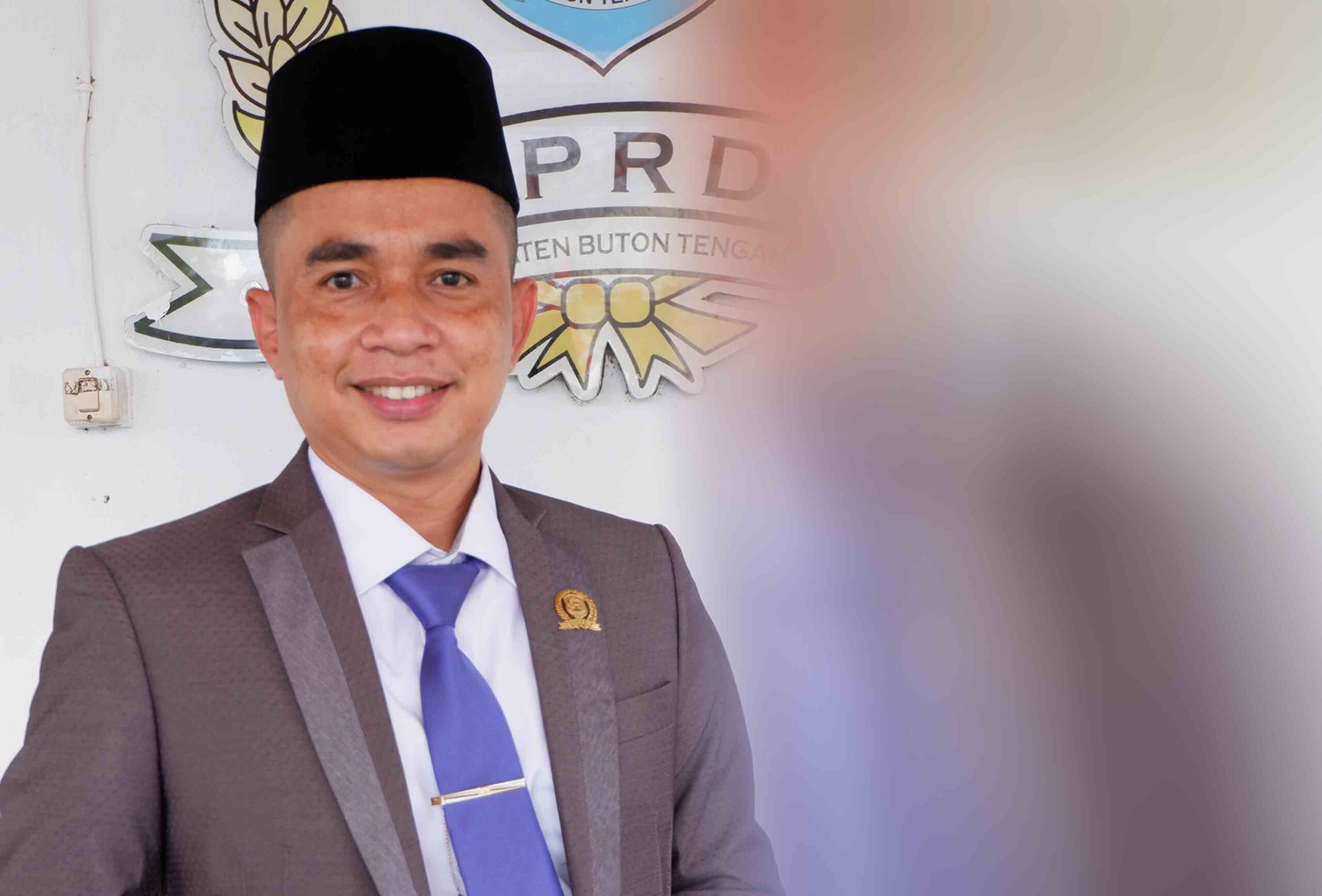 Wakil Ketua DPRD Buton Tengah juga menjabat Ketua DPD Partai Nasdem, Suharman. Foto (Muhamamd Shabuur)
