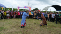 Sambutan Masyarakat Rumpun Ombonowulu. Foto : Muhammad Shabuur