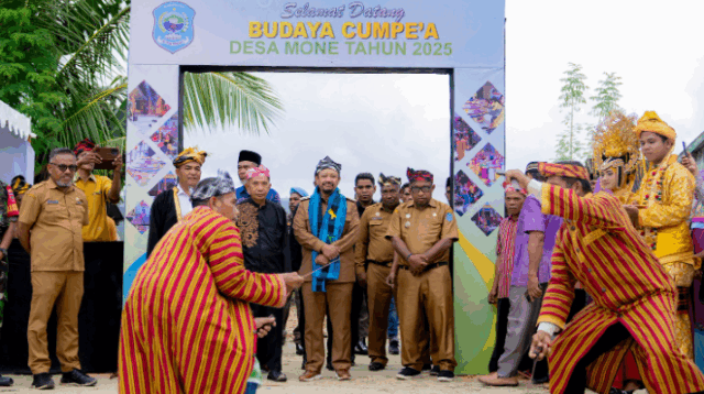 Sambutan Masyarakat Desa Mone Kecamatan Lakudo pada perayaan adat Cumpea tahun 2025. Foto : IST