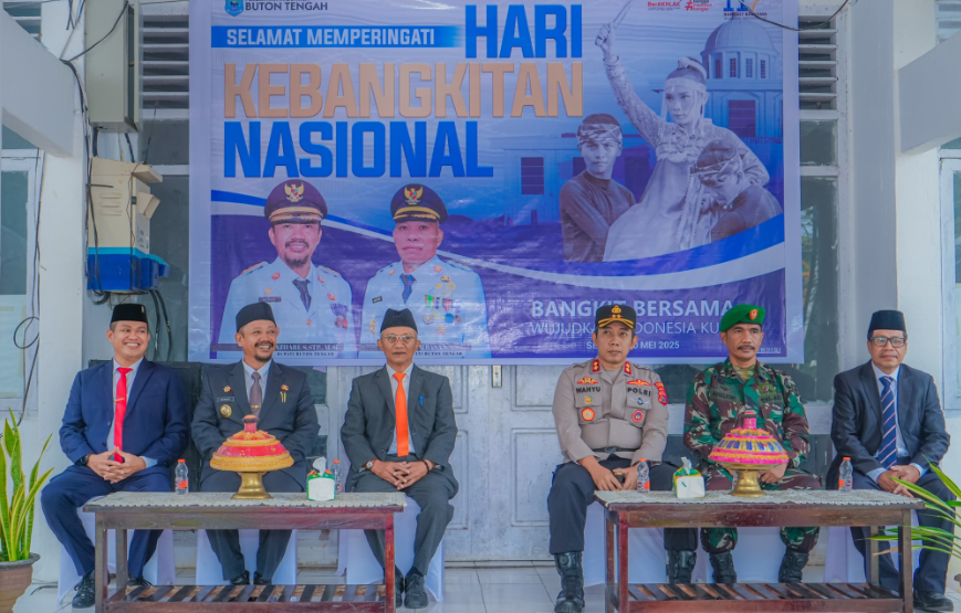 Pemerintah Kabupaten Buton Tengah menggelar upacara peringatan Hari Kebangkitan Nasional (Harkitnas) ke-117 di halaman eks Kantor Bupati Buton Tengah. Foto IST