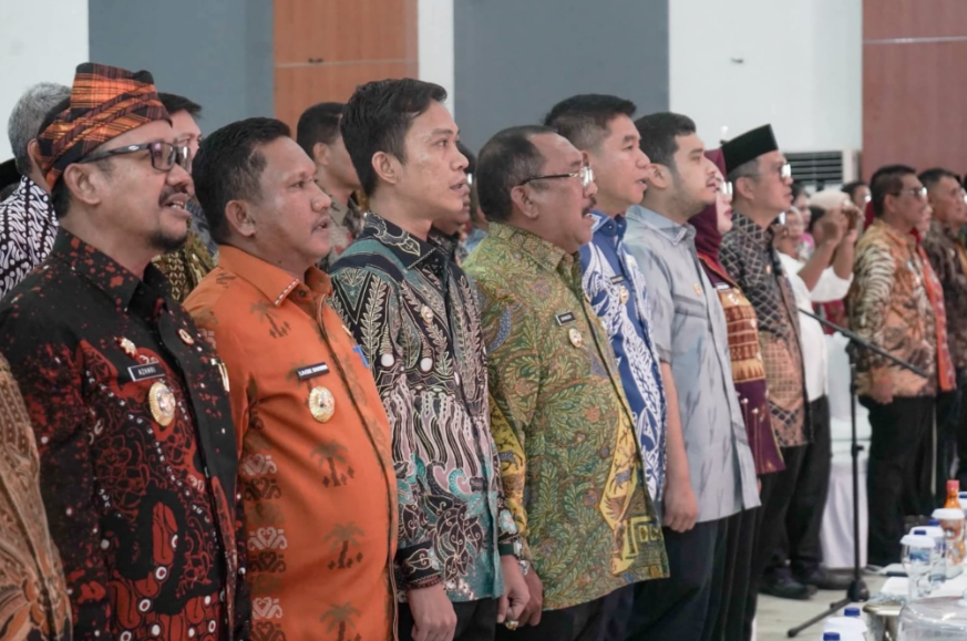 Bupati Buton Tengah Hadiri Peluncuran dan Dialog Percepatan Pembentukan Koperasi Merah Putih se-Sultra. Foto IST